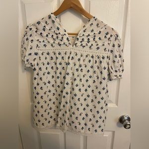 Size M white floral blouse